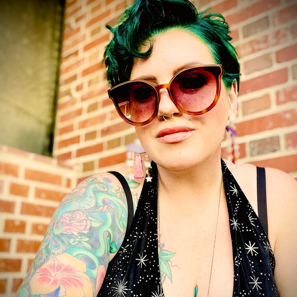 Meet your Posher, Jennifer